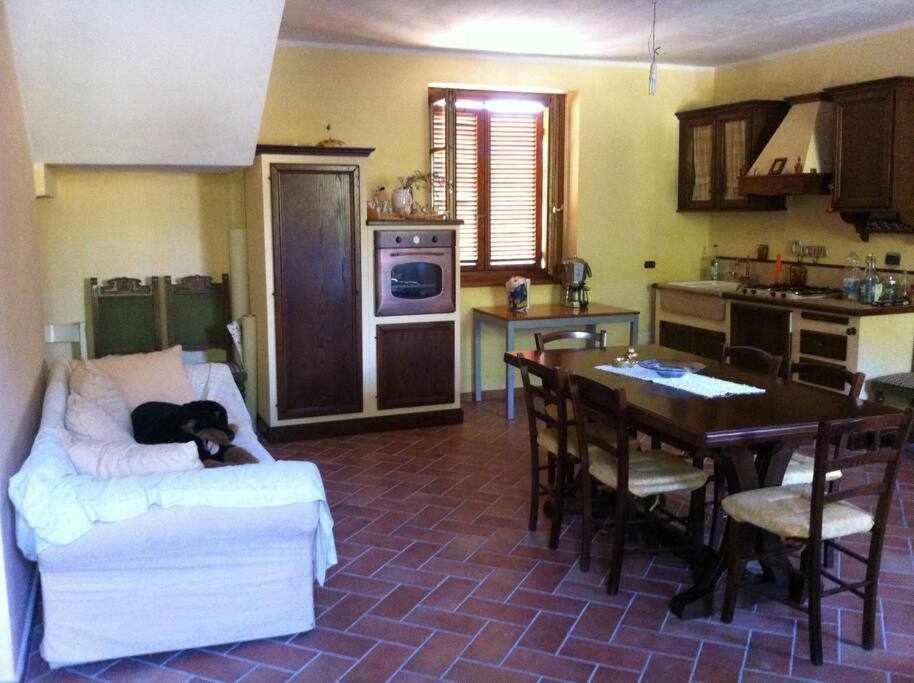 Ospitaci Appartamenti Di Campagna Le Rancole Valtopina Luaran gambar